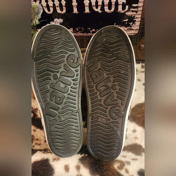 Native Disney Shoes - Picture 5 of 15
